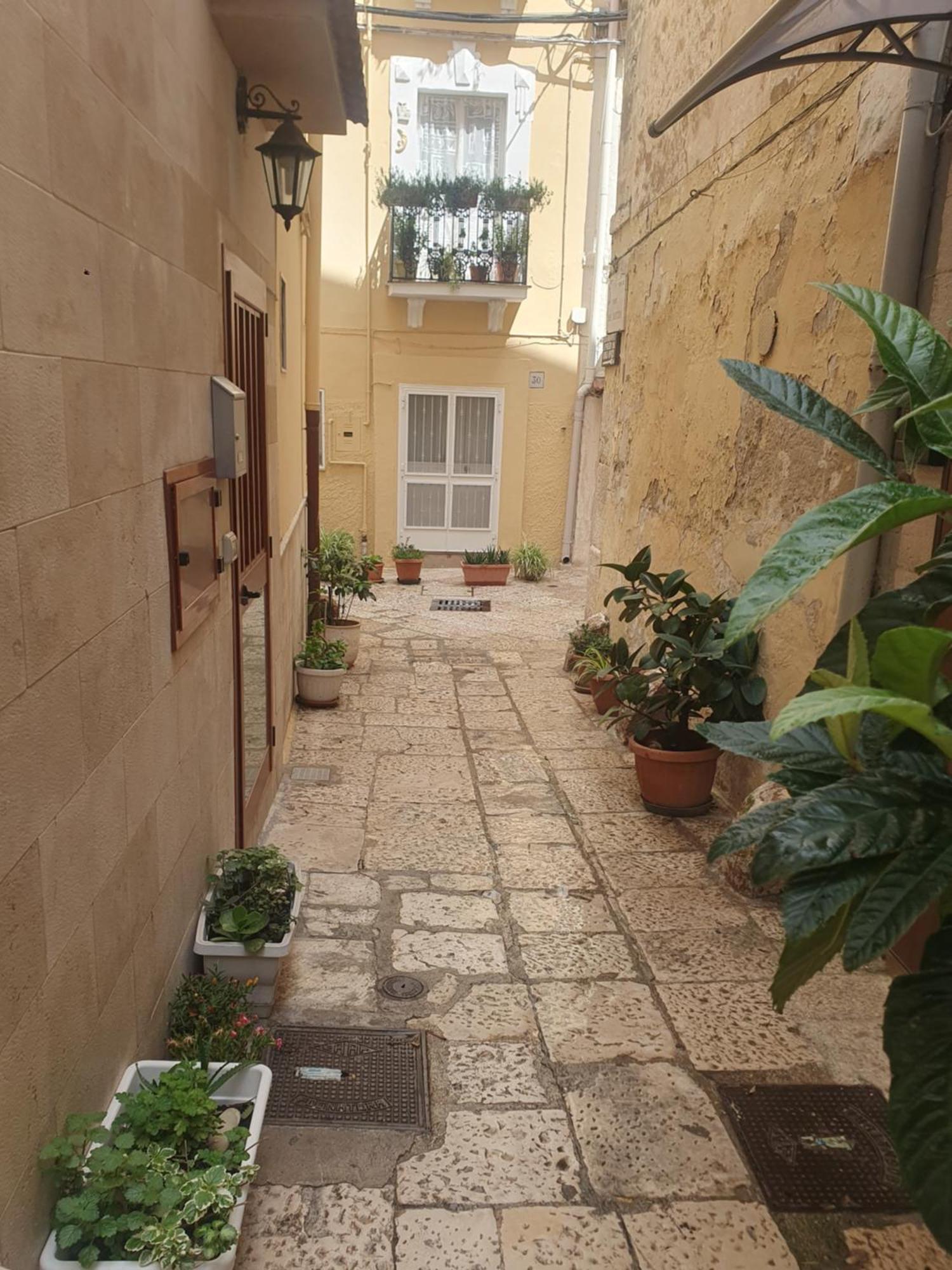 Corte Del Dattilo Nel Borgo Antico บารี ภายนอก รูปภาพ