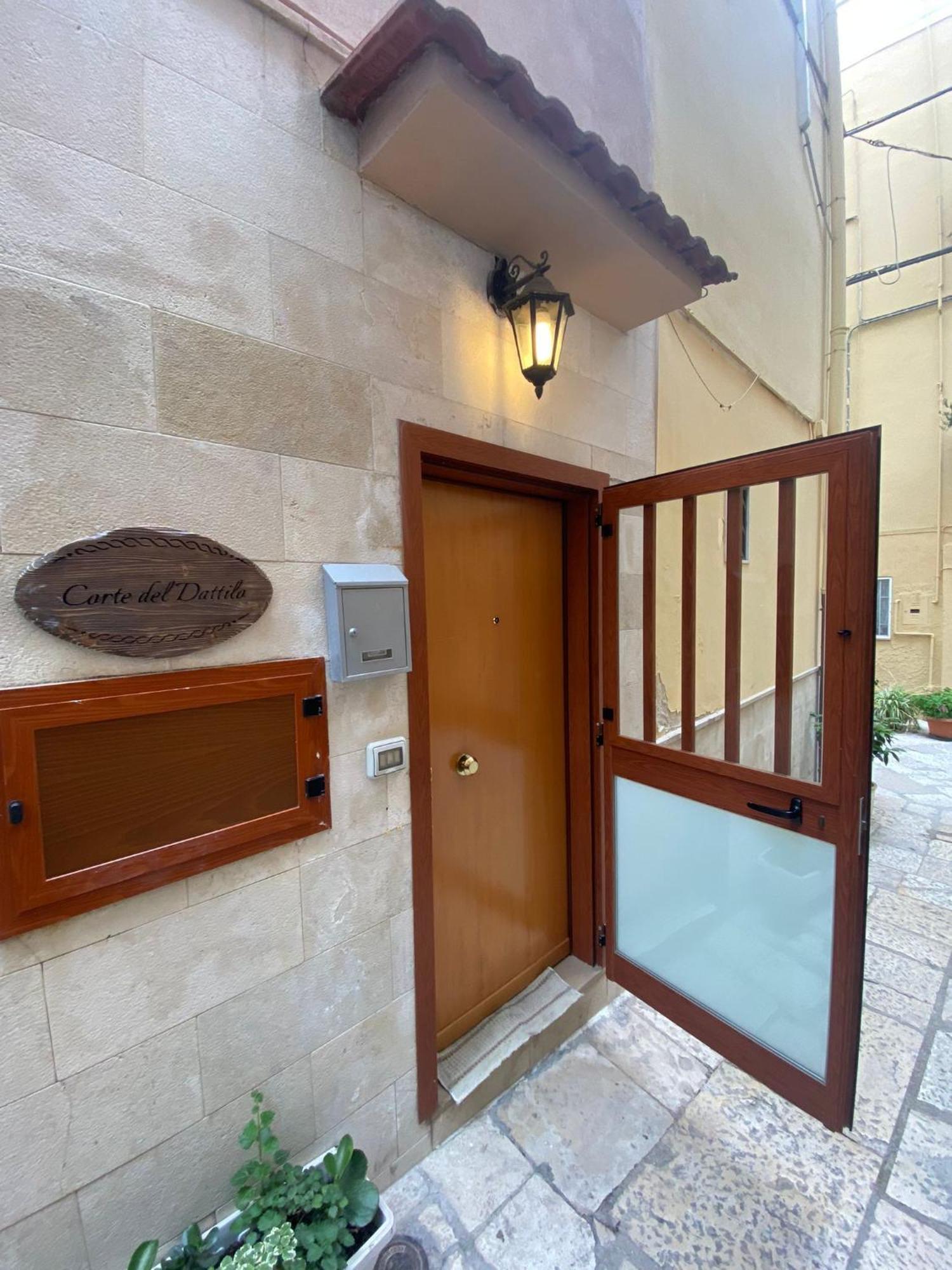 Corte Del Dattilo Nel Borgo Antico บารี ภายนอก รูปภาพ